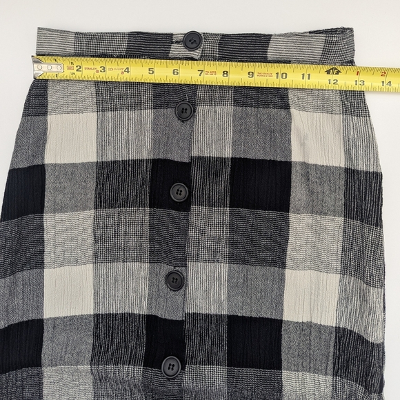 Angie Women's (Small) Black & Cream Checkered/Plaid Button-Down Front Midi Skirt - Picture 7 of 12